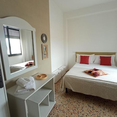 Myhouse Hotel Olbia Bagian luar foto