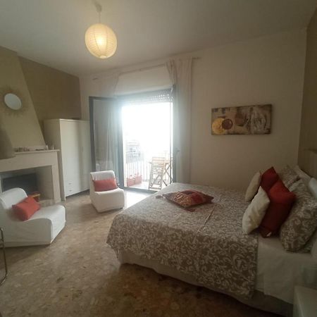 Myhouse Hotel Olbia Bagian luar foto
