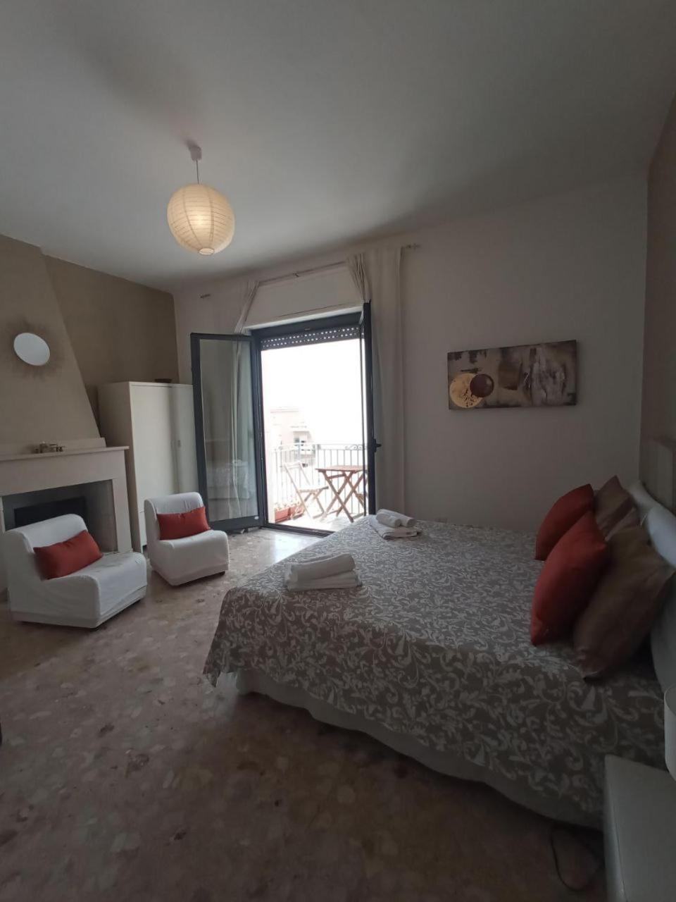 Myhouse Hotel Olbia Bagian luar foto