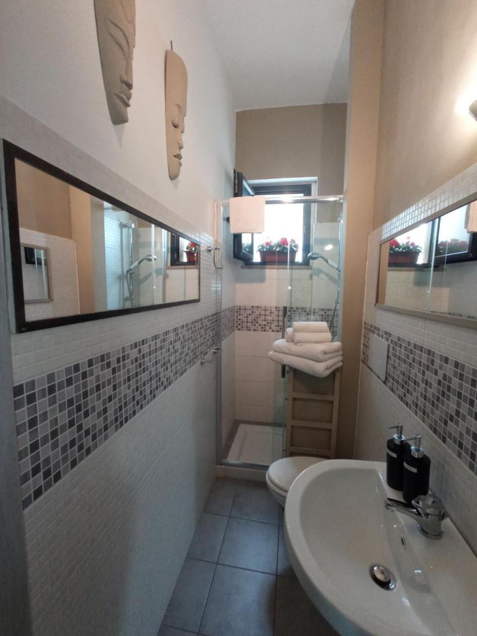 Myhouse Hotel Olbia Bagian luar foto