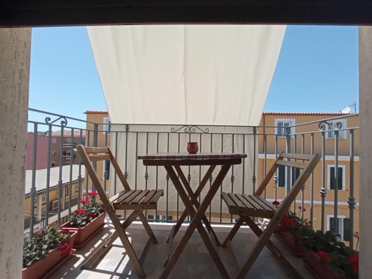 Myhouse Hotel Olbia Bagian luar foto